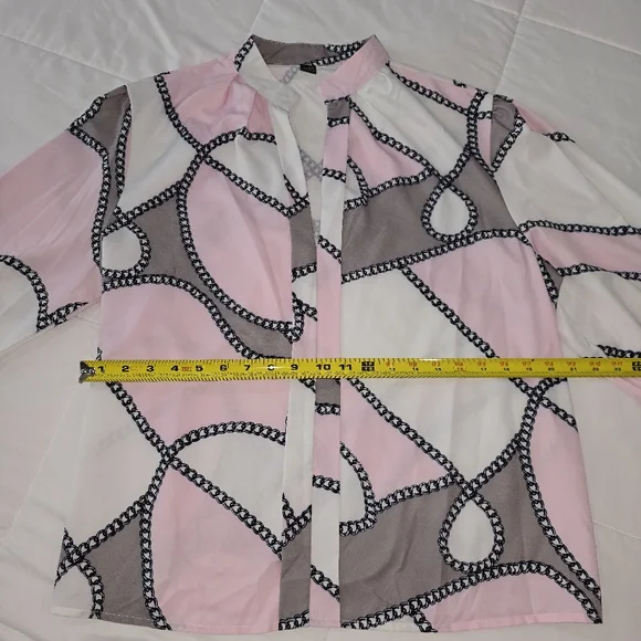 Stylish Pink and White Geometric Women's Top - Picture 4 of 6
